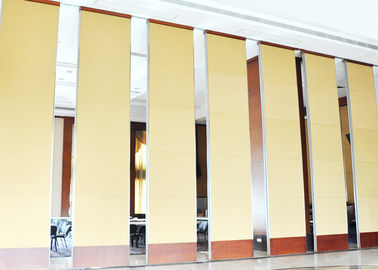 Scivolamento dei muri divisori mobili della divisione per la ricezione Corridoio della sala riunioni della Banca
