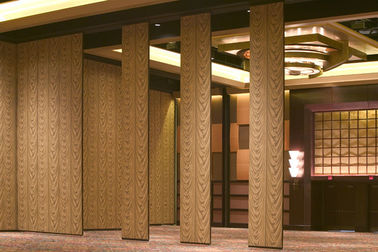 Muri divisori mobili pieganti del pannello della struttura di alluminio/che fanno scorrere i pannelli di parete
