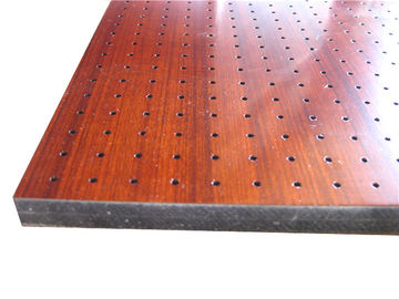 Pannello per soffitti sospeso composto di legno perforato decorativo di alluminio dei pannelli