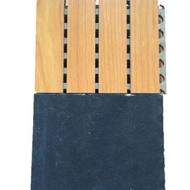 Pannelli di legno acustici del fono assorbente del MDF scanalati rivestimento della melammina con i fori