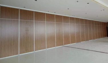 Divisioni dell'auditorium del fono assorbente, pareti pieganti scorrevoli di legno decorative finite del tessuto