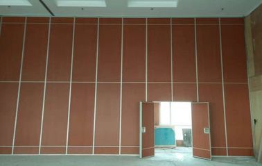Muri divisori pieganti operabili, struttura di alluminio che fa scorrere il muro di separazione mobile interno della stanza