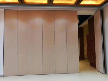 Muri divisori pieganti mobili della superficie di legno interna della melammina, muro divisorio di legno della stanza