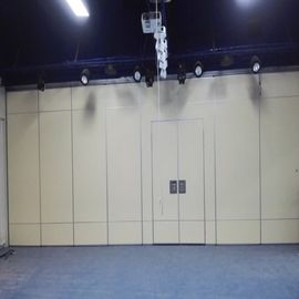 Muro divisorio mobile dell'auditorium di piegatura acustica con le ruote