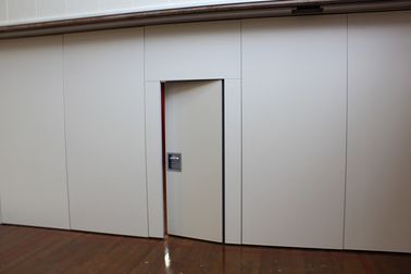 Divisioni/muro di separazione pieganti scorrevoli acustici su misura sala riunioni