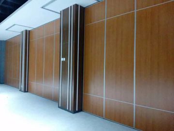 Rivesta l'altezza di pannelli un pavimento da 6 m. ai divisori del soffitto/divisioni acustiche delle forniture di ufficio