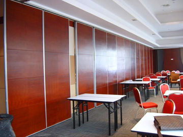 Ufficio commerciale interno della mobilia che fa scorrere il sistema della parete/che piega i divisori