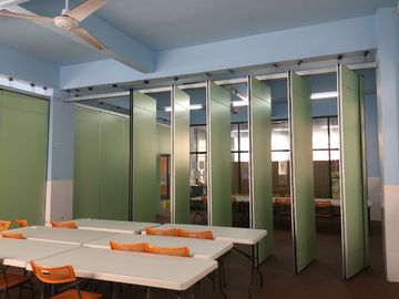 Muro divisorio pieghevole di profilo di alluminio commerciale della mobilia ritrattabile e flessibile