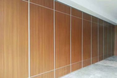 Muri divisori mobili di legno insonorizzati/sistemi pieganti del muro divisorio