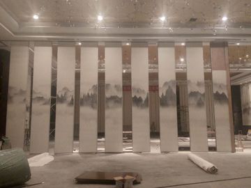 Pannelli acustico del muro divisorio dell'aula commerciale della mobilia una larghezza di 500 - 1200 millimetri