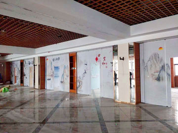 Muro divisorio scorrevole piegante d'attaccatura superiore per il centro espositivo/galleria di arte