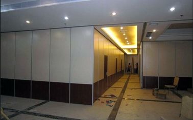 Muri divisori pieghevoli del fono assorbente di rivestimento della melammina per il banchetto Corridoio dell'hotel
