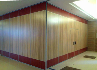 Muri divisori pieganti acustici della mobilia commerciale per la sala riunioni