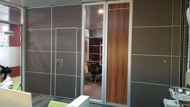 Muro divisorio mobile dei pannelli di legno di alluminio di profilo per l'hotel 3 anni di garanzia