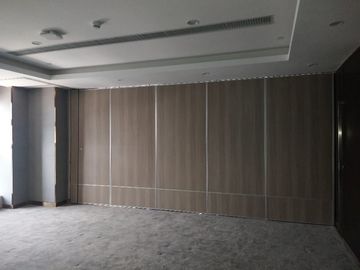 Divisione piegante della parete della mobilia dell'auditorium insonorizzato mobile commerciale moderno del divisore