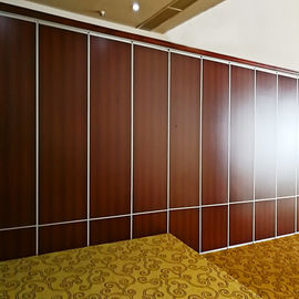 Muro divisorio piegante operabile mobile di legno acustico per il banchetto Corridoio