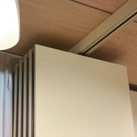 Divisione piegante scorrevole operabile di legno dell'hotel/muro divisorio mobile acustico