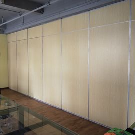 Muri divisori pieganti insonorizzati di legno delle porte mobili acustiche per il ristorante
