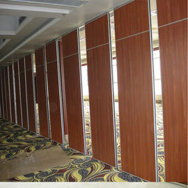 Banqueting di legno insonorizzato scorrevole della porta dei muri divisori di Corridoio con la superficie del tessuto
