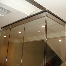 Scivolamento la cima del divisore in vetro dei muri divisori e della divisione mobile di vetro Frameless inferiore per il balcone