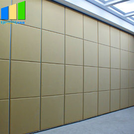 Il fono assorbente divide i muri divisori mobili del Mdf del pannello acustico del divisorio della fisarmonica delle porte di piegatura nel Dubai