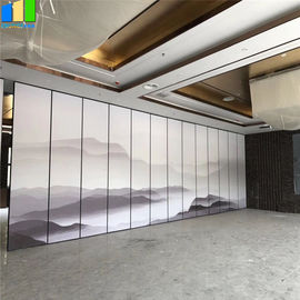 Il paesaggio decorativo che dipinge il tessuto acustico di legno mobile riveste il divisore di pannelli