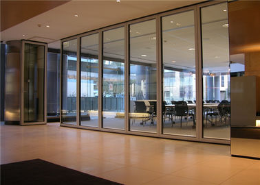 Struttura di alluminio della divisione dell'ufficio intorno all'installazione della parete del divisore in vetro utile ben fatto