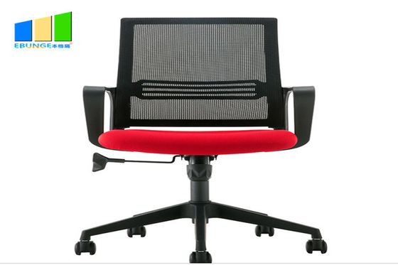 Sedia nera del personale di Mesh Office Chair Computer Desk della parte posteriore della poltrona girevole esecutiva del tessuto metà di
