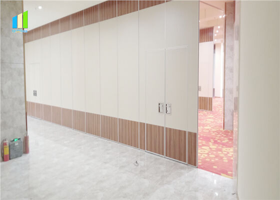 Ufficio di alluminio mobile del pannello smontabile acustico dell'isolamento acustico che fa scorrere il muro divisorio per la sala riunioni