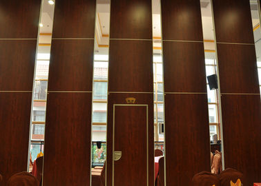 Muri divisori mobili della porta di piegatura, muro divisorio del vinile per la sala riunioni