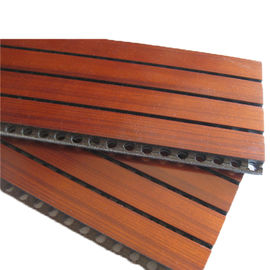 Fuoco e pannelli acustici di legno scanalati materiale fonoassorbente del legname