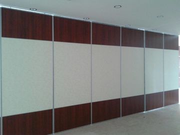 Sala per conferenze che fa scorrere il muro divisorio piegante/divisori acustici