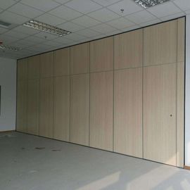 Muri divisori pieganti di legno mobile della decorazione dell'ufficio per la multi funzione Corridoio