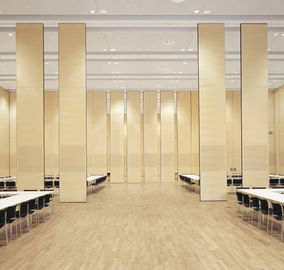Banquet le pareti mobili acustiche di Corridoio/divisioni pieganti scorrevoli insonorizzate di legno della stanza