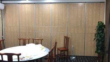 Divisioni smontabili della parete di profilo delle pareti di piegatura insonorizzata operabile di alluminio del ristorante