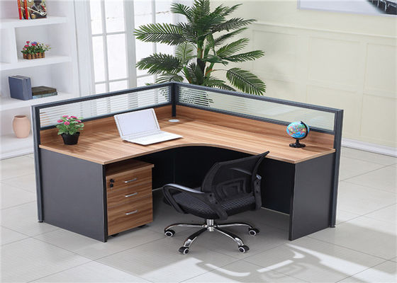 Tipo moderno stazione di lavoro dell'ufficio di Seater della tabella 4 dell'ufficio del cubicolo di Mesh Office Chair With Wheels del pannello di MFC