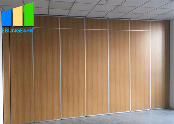 Soluzioni personalizzabili Accordione Parete divisoria Pareti divisorie pieghevoli durevoli per hotel Sala da banchetto