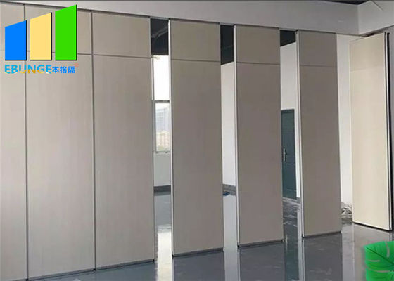 Installazione facile e veloce Parete divisoria pieghevole Pareti divisorie ripiegabili con sistema di pista sospesa