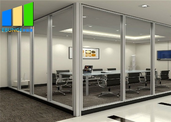 Muro divisorio in vetro singolo con struttura in alluminio per divisori interni per sala riunioni per ufficio