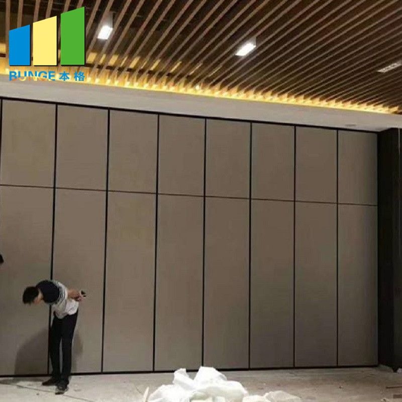 Installazione facile e veloce Parete divisoria pieghevole Pareti divisorie ripiegabili con sistema di pista sospesa